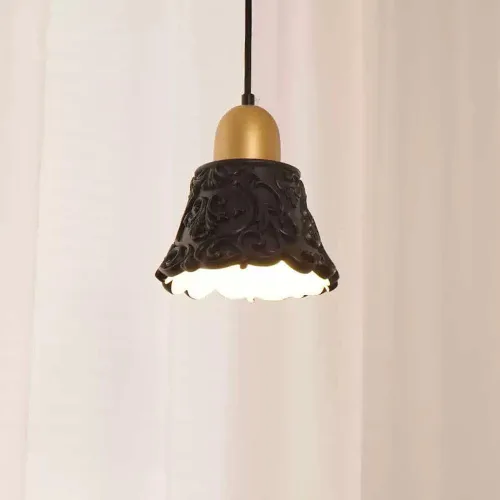 Miniatura 2 de Elegante lámpara colgante de resina negra con patrón de flores, cabeza de lámpara dorada, accesorio de iluminación de isla de cocina para comedor