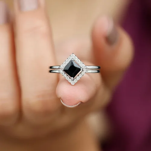 Miniatura 5 de Juego de anillos de boda de ónix negro y diamantes de corte princesa certificado 0.197 in Regalos de San Valentín para ella