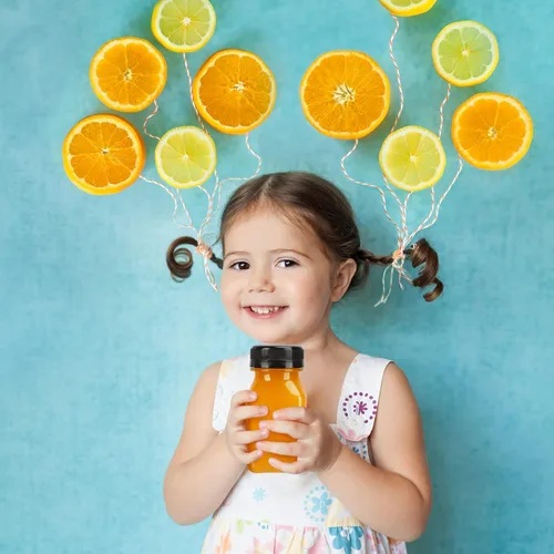 Miniatura 6 de TOMNK 45 botellas de jugo con tapas, recipientes de plástico de 4 onzas con tapas, botellas vacías reutilizables de jengibre transparente