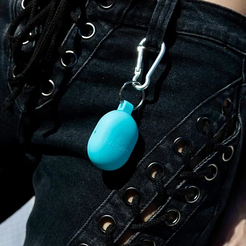 Miniatura 7 de Eargasm Lux Flex Funda para tapones para los oídos, funda protectora de silicona suave con cierre magnético, llavero y mosquetón para mantener