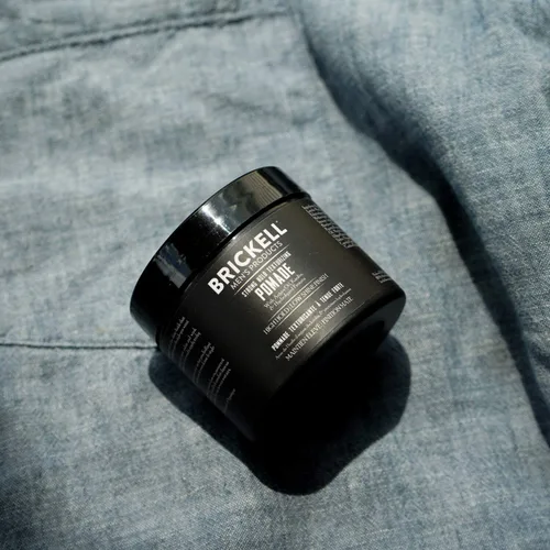 Miniatura 2 de Brickell Men's Products Pomada texturizadora de fijación fuerte para hombres, pomada de fibra flexible para peinar el cabello, con proteínas