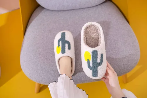 Miniatura 3 de NEVEROLD Divertidas y bonitas pantuflas de piel de felpa mullida, con dibujos animados, ilustradas y coloridas, para mujeres, hombres, niñas y niños