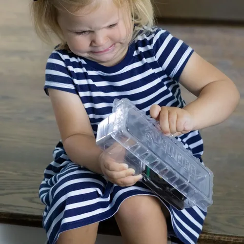 Miniatura 5 de DoomBox™ Trampa para ratones transparente Mantiene el desorden con el mouse Tecnología patentada de cierre Click-It™ Seguro para niños