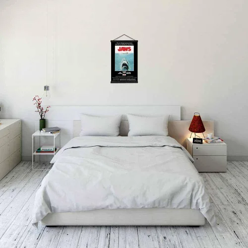 Miniatura 3 de Scorpio Posters Jaws - Mini póster de película, con licencia oficial, 11 x 17 pulgadas, con soporte para póster de madera negra