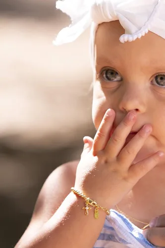 Miniatura 3 de Pulsera de niña chapada en oro de 14 quilates con encanto de cruz infinita para niñas bautizos, bautizos, primera comunión y regalo de recuerdo