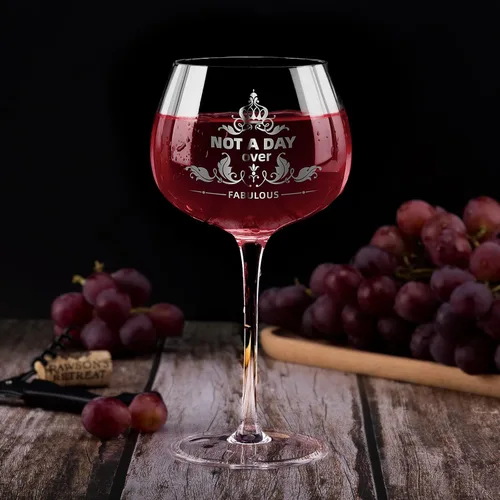 Miniatura 7 de Regalos para mujeres, "Not a Day Over Fabulous" Copas de vino personalizadas, Regalos de cumpleaños, Copas de vino, Regalos del día de la madre