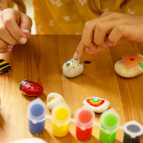 Miniatura 3 de Creative Roots Pinta tus propias mascotas de roca de Horizon Group USA, 6 colores, pincel de pintura, ojos ondulados y pegamento incluidos