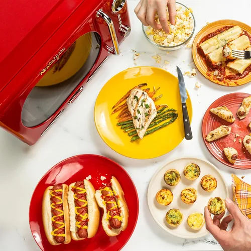 Miniatura 3 de Nostalgia Horno microondas retro compacto para encimera, 0.7 pies cúbicos, 700 vatios con pantalla digital LED, bloqueo para niños, interior fácil