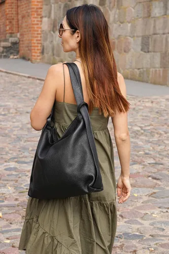 Miniatura 4 de Mochila de piel para mujer - Bolso de hombro convertible hecho a mano de piel auténtica