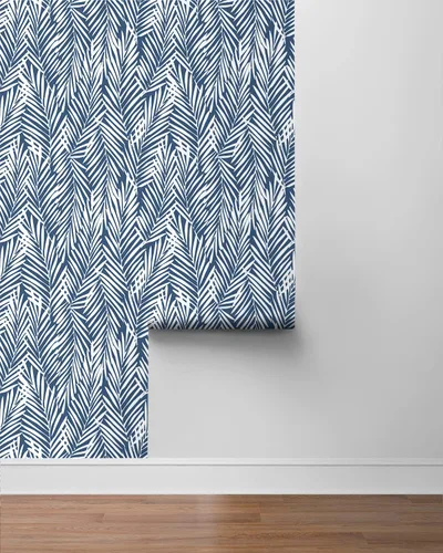 Miniatura 8 de NextWall Stacy Garcia Home Mod Palm Peel and Stick Papel pintado (azul costero)