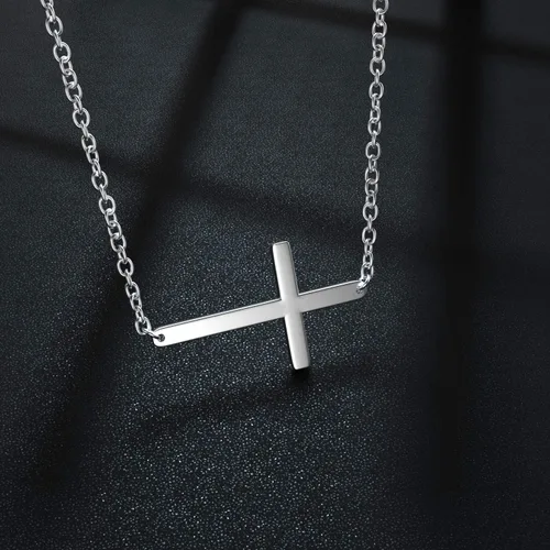Miniatura 6 de Collar con cruz ubicada de costado de plata de ley 925
