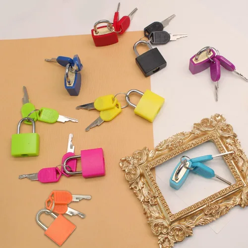 Miniatura 5 de Bonsicoky Paquete de 6 cerraduras para maleta con llaves, candados metálicos multicolor para equipaje, mini candados con llave para maleta, mochila