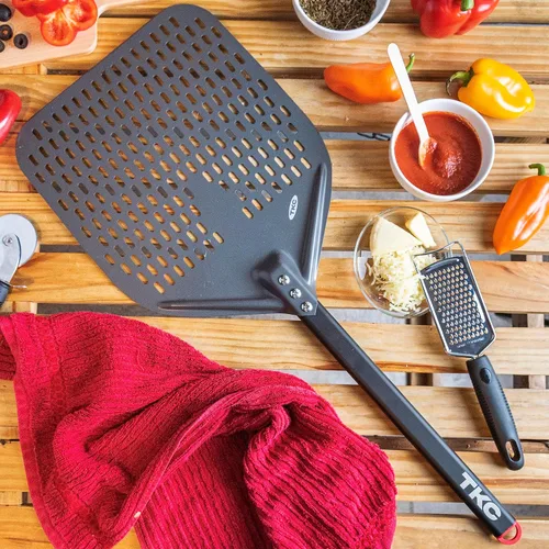 Miniatura 7 de TKC Cáscaras perforadas de pizza de 12 pulgadas y 8 pulgadas – Pelar profesional de aluminio para pizza – Espátula de pizza de metal de mango largo