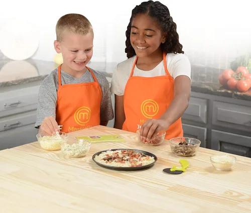 Miniatura 6 de Juego de cocina de pizza MasterChef Junior, el kit incluye 5 unidades, utensilios de cocina reales y recetas para niños.