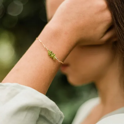 Miniatura 2 de Luna Tide Pulsera de barra de cuentas de peridoto en relleno de oro de 14 k