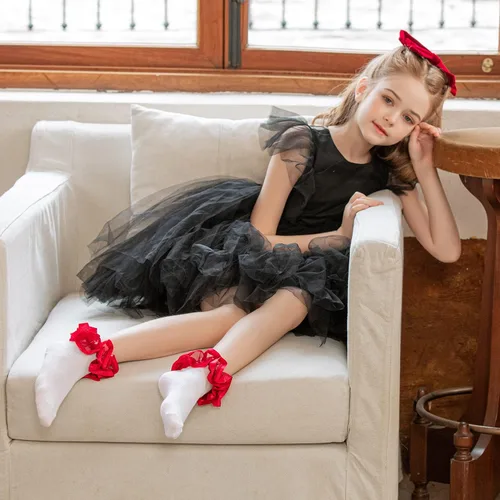 Miniatura 19 de Dicry Calcetines de encaje doble para niñas pequeñas con puños ondulados y volantes grandes para bebés y niños