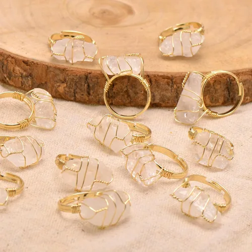 Miniatura 6 de Anillo envuelto en alambre de piedra áspera de cristal natural, tono de oro amarillo Cuarzo Blanco