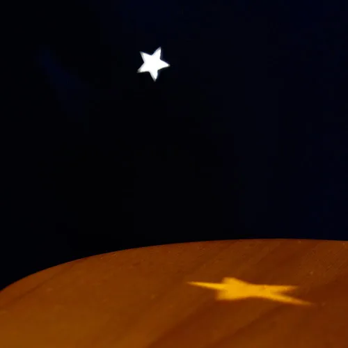 Miniatura 5 de Anjee Cortina opaca con diseño de estrellas.