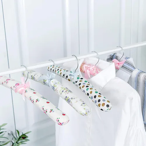 Miniatura 7 de Paquete de 5 perchas acolchadas de satén para ropa de mujer, perchas antideslizantes de tela de esponja para ropa, percheros para suéter, abrigo