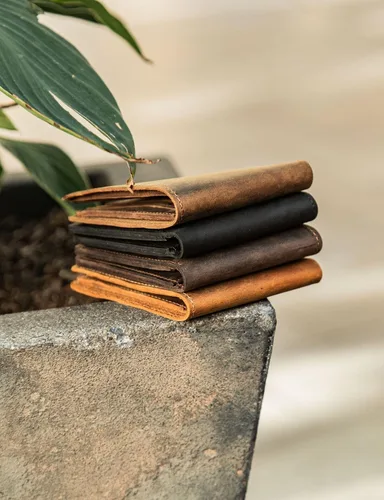 Miniatura 39 de Carteras de cuero genuino hechas a mano, tarjeteros minimalistas y fundas para pasaporte, regalo hecho a mano