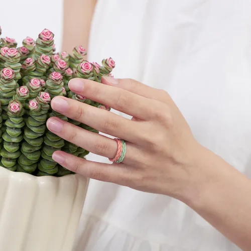 Miniatura 47 de Egnaro Anillos de boda de silicona para ella, conjuntos de novia de goma para mujer, bandas finas, diseño trenzado de hojas apilables con ranuras