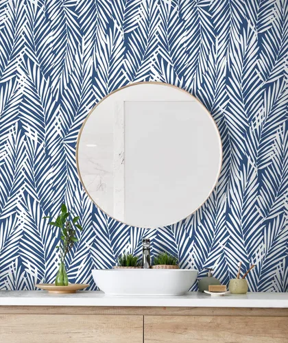 Miniatura 2 de NextWall Stacy Garcia Home Mod Palm Peel and Stick Papel pintado (azul costero)