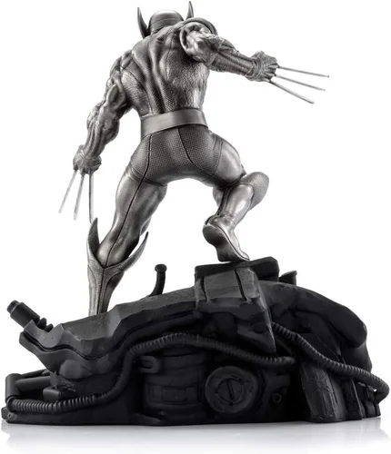 Miniatura 3 de Royal Selangor Estatua victoriosa de Wolverine de edición limitada de peltre de la colección Marvel acabada a mano