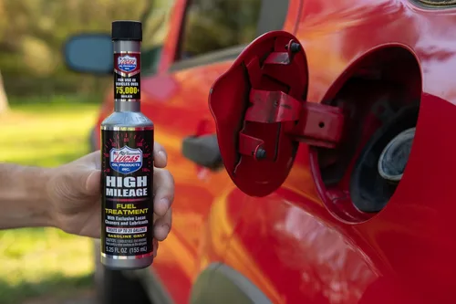 Miniatura 2 de Lucas Oil 10977 Tratamiento de combustible de alto kilometraje, 5.25 onzas (paquete de 12)