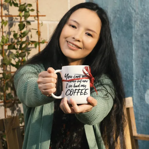 Miniatura 4 de Taza de café divertida con texto en inglés "Come Out Now"; bonita taza de cerámica blanca de 15 onzas con un eslogan genial; gran regalo único