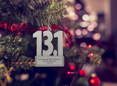 Miniatura 3 de Indiana Metal Craft Half Marathon 13.1 Adorno de Navidad personalizado con grabado personalizado, adorno de peltre de 2 pulgadas para acabadores