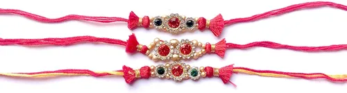 Miniatura 3 de Juego de 3 pulseras de hilo Rakhi Raksha Bandhan hechas a mano Rakhee Raksha Bandhan Raksha Bandhan de regalo El color y el diseño pueden variar