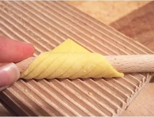 Miniatura 4 de Eppicotispai Garganelli y ñoquis Stripper con pala, madera de haya natural, marrón