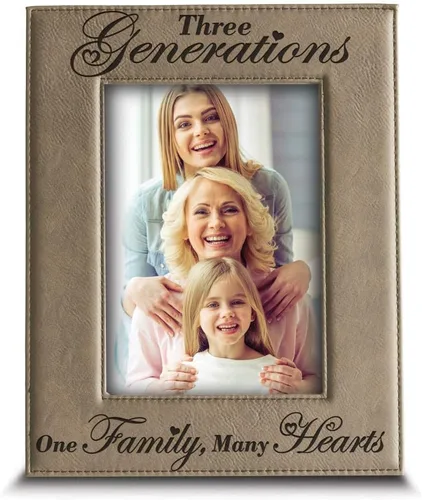 Miniatura 10 de BELLA BUSTA - Tres generaciones - Marco de fotos de cuero grabado con texto en inglés «One Family Many Hearts» para el Día de la Madre, Mamá y Papá