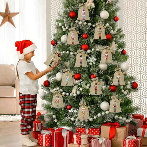 Miniatura 4 de BORAMDO Bolsas de Envolver de Lino Cascanueces de Navidad, 24 Piezas, Acuarela 12 Diseños, Pequeñas Bolsas de Dulces Golosinas para Suministros
