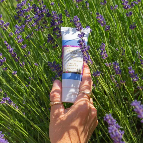 Miniatura 2 de Camille Beckman Crema de terapia de manos de glicerina, lavanda inglesa, 1.35 onzas