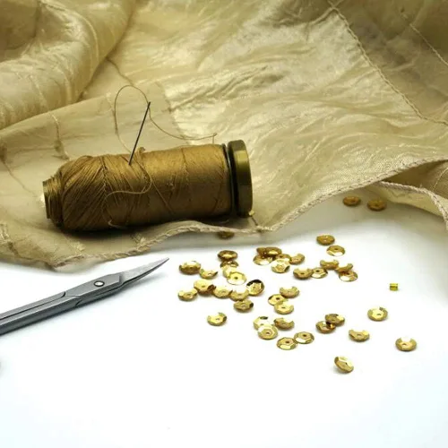 Miniatura 5 de CCINEE 16000 lentejuelas sueltas a granel, lentejuelas redondas arcoíris de 0.236 in para coser bordado, huevo de Pascua, decoración artística