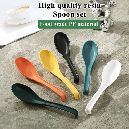Miniatura 5 de Kyraton Juego de 24 cucharas de sopa asiática con mango largo fácil de sostener, cuchara japonesa de plástico irrompible para ramen, wonton chino