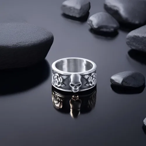 Miniatura 16 de Anillos de calavera gótica vintage para hombres y mujeres, acero inoxidable, ónix negro, anillo de póquer, anillo de esqueleto plateado