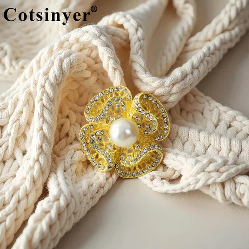 Miniatura 6 de Gold-Tone Flower brooch pins for women - Zinc Alloy with Rhinestones & Imitation Pearls, Ideal for Shawls, Sweaters, Crafts