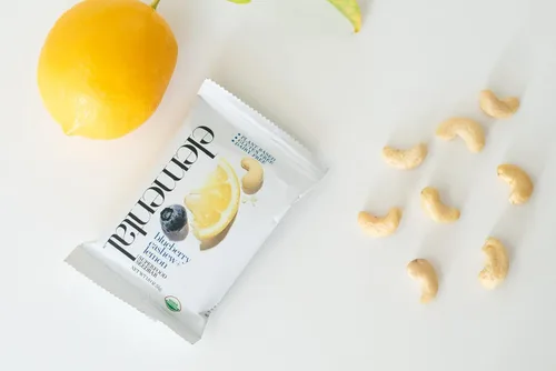 Miniatura 5 de Elemental Superfood Seedbars - Limón de anacardo y arándano, 1.8 onzas, paquete de 12, 100% orgánico certificado, verificado sin OMG, sin gluten