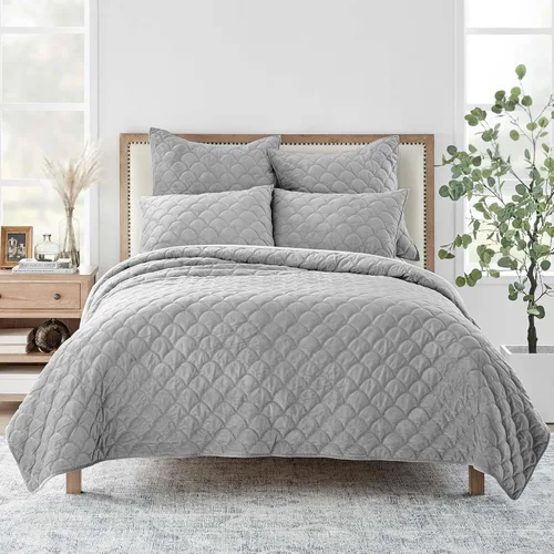 Levtex Home - Juego de colcha de terciopelo gris claro - Edredón tamaño Full/Queen y dos fundas estándar - Terciopelo - Gris claro - Tamaño del