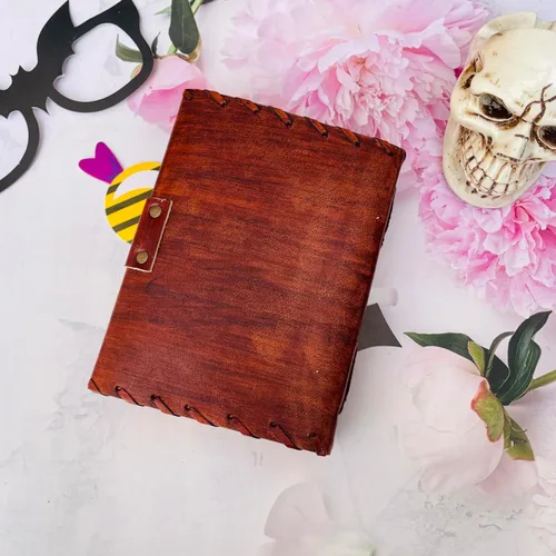 Miniatura 4 de Cuaderno de piel de hechizos personalizable Hocus Pocus con diseño de tercer ojo, papel con borde antiguo, grimorio vintage, cuaderno de bruja