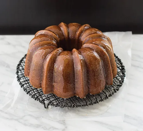 Miniatura 3 de Nordic Ware Bundt Original, 12 tazas, bronce