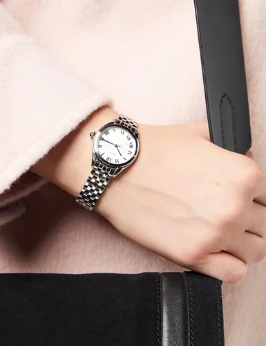 Miniatura 2 de SEIKO Reloj clásico de cuarzo con esfera blanca SUR327 para mujer, Negro -, Movimiento de cuarzo