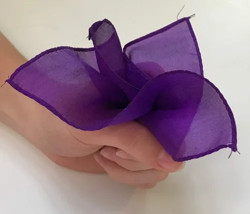 Miniatura 2 de Magicians Silks with Tricks (morado, 6 pulgadas)
