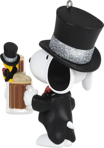 Miniatura 2 de Hallmark Keepsake Adorno de Navidad 2022, Peanuts Spotlight en Snoopy Edición Especial 25 Aniversario