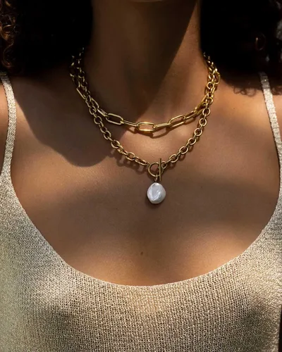 Miniatura 5 de CULT OF SUN Collar con colgante de perlas chapado en oro de 18 quilates