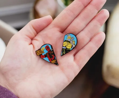 Miniatura 4 de Marvel Comics Deadpool and Cable - Pin esmaltado de edición limitada Exclusivo NYCC 2018 Insignia de broche de metal, Wade Wilson y Nathan Summers