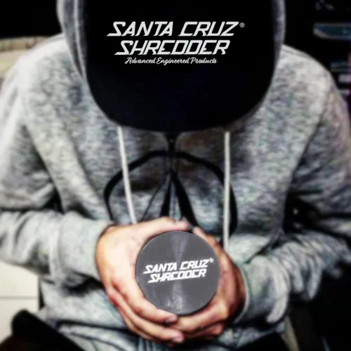 Miniatura 8 de Santa Cruz Shredder Molinillo de hierbas de metal con parte superior moleteada para un agarre más fuerte, 2 piezas de 2.7 pulgadas (gris)