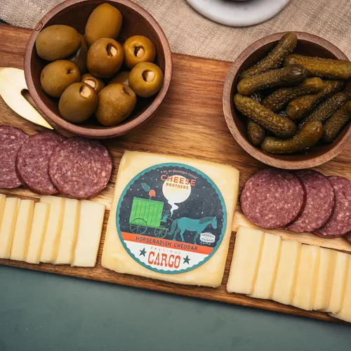 Miniatura 13 de Cheese Bros. Queso cheddar Hecho en Wisconsin (Cheddar ahumado, 12 unidades)